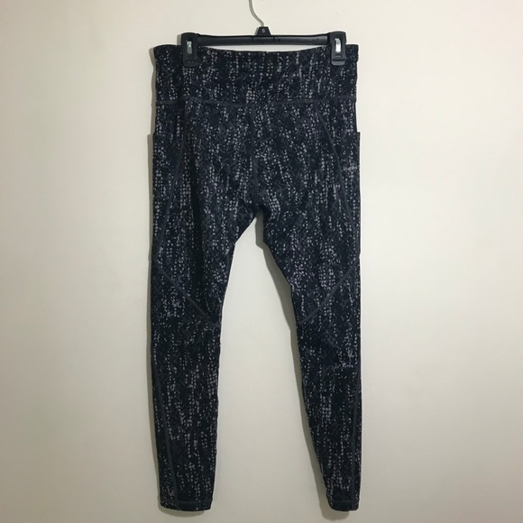 NWOT Athleta Black Serpent Salutation Leggings - Picture 5 of 6